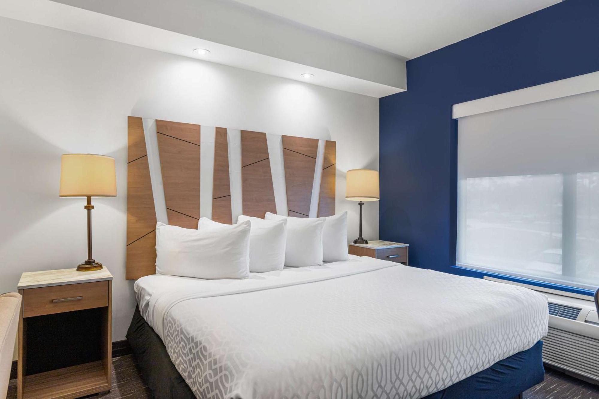 Best Western Plus Westgate Inn And Suites Leland Eksteriør bilde