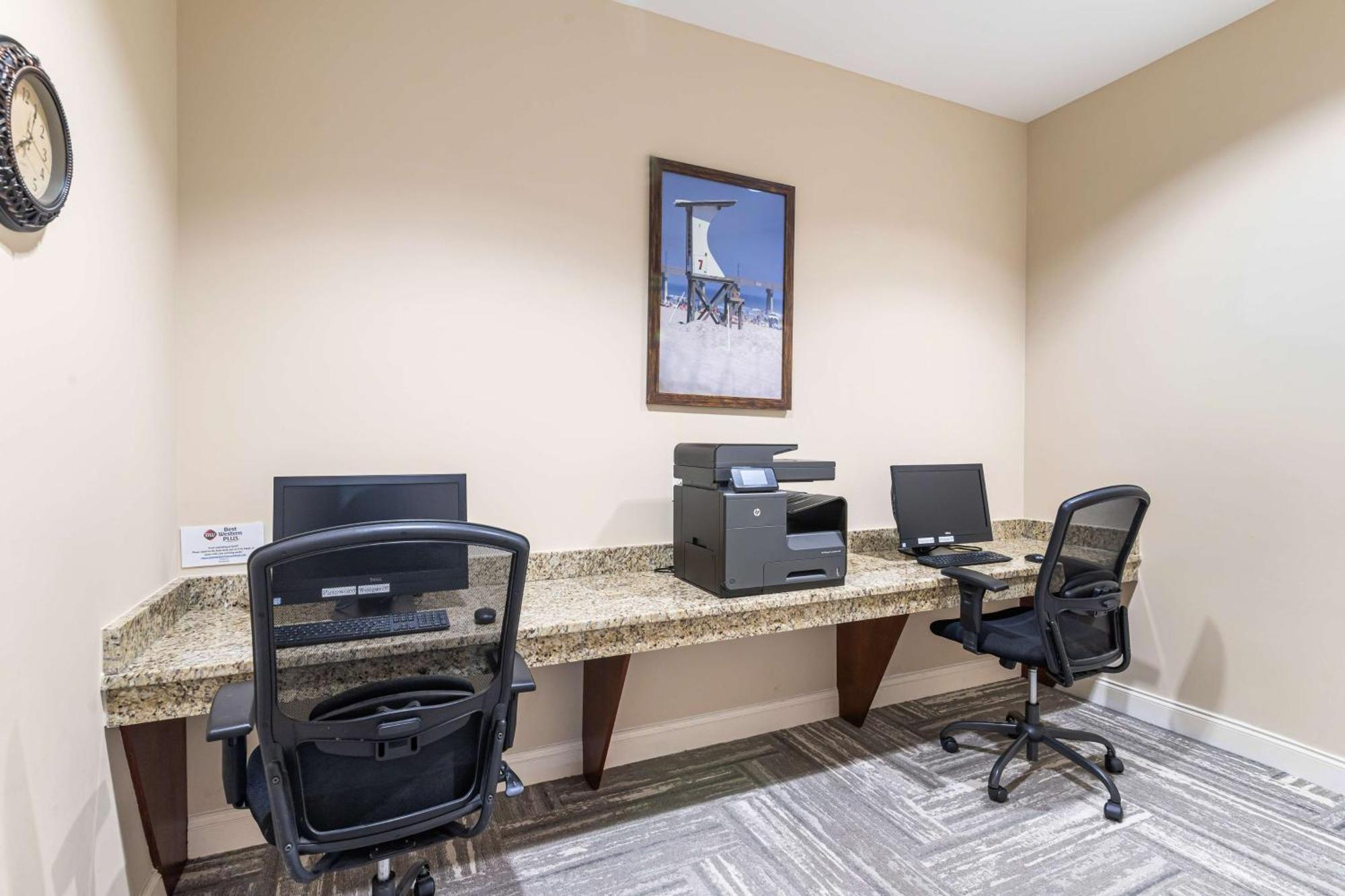 Best Western Plus Westgate Inn And Suites Leland Eksteriør bilde
